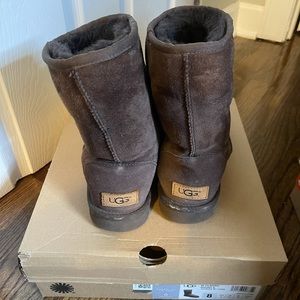Brown Uggs size 8